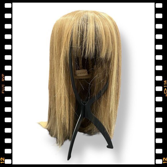 Amore "Stevie” 17.50 inch long Synthetic Wig by Amore / Spring Honey - Picture 5 of 14